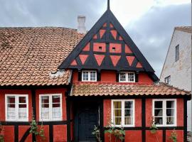 Ærøskøbings ældste hus - Eksklusiv overnatning i historiske rammer, Hotel in Ærøskøbing