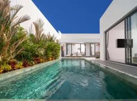 Phuket Tropical Pool Villa