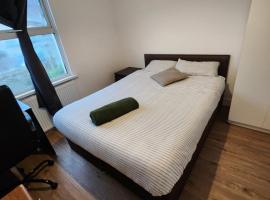 The Oaks, hotel in Grays Thurrock