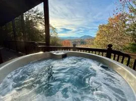 Elk Lodge, Cozy cabin with a Mountain View!