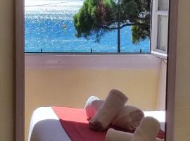 Hôtel & Spa La Villa, готель у місті Сент-Максім