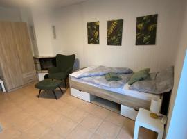 Green-Lodge Gästehaus für 8 Personen in Peine OT Woltorf, hotel v mestu Peine