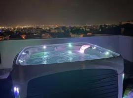 Sky villa penthouse with private outdoor hottub