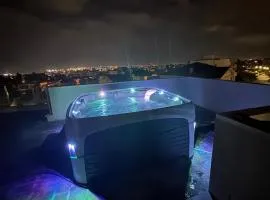 Penthouse with outdoor hottub