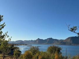 Big, newly renovated, two bedroom apartment, ξενοδοχείο σε Lyngværet