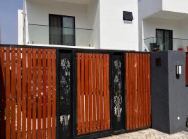 DjossayaHomes, hotel in North Legon