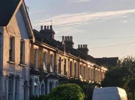 Studio flat in Seven Sisters - ideal for couple