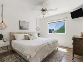 Caldwell Lux Getaway! Large Family Friendly Home, hotel a Caldwell