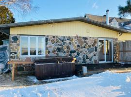 La petite maison sur l'Isle - spa, vila u gradu L'Isle-aux-Coudres
