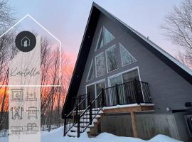Kartalla - the A frame experience in Tremblant, hotel in Saint-Rémi-dʼAmherst