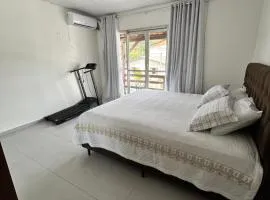 Casa aconchegante bem localizada