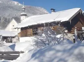 Zirbenholzhaus mit Sauna & eingezäuntem Garten