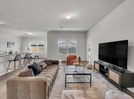 Marbella Lane - Polished 3BR Home in Austin TX