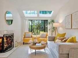 Marbella Lane-Cozy Luxury Townhome near Microsoft