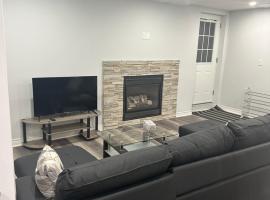 New 2 bedroom basement in Cambridge – hotel w mieście Cambridge