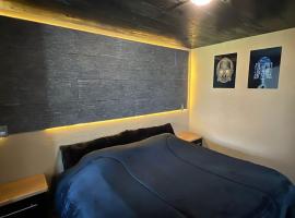 New and Modern House 2025 Minutes from Downtown Tulancingo，圖蘭辛戈的飯店