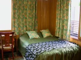 青熙别邸-A203 她的房间 洋室奇幻双人房 伍尔夫与爱丽丝 Jr小樽站步行6分钟 二层