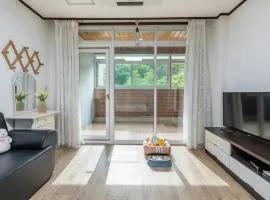 Gapyeong Areuno Pet Pension