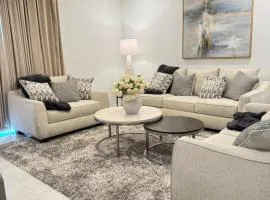 Exclusive 6BR Resort Villa Modern Stay Near Disney