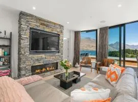 Chic Central Penthouse 3BM with Spa