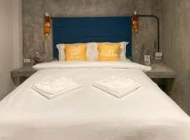 Three Monkeys Mae Nam beach