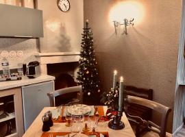 Les Fleurs De Lys, Suites'Appart , Entrée et Terrasse Privée Proche de la Mer, hotel in Saint-Georges-dʼOléron