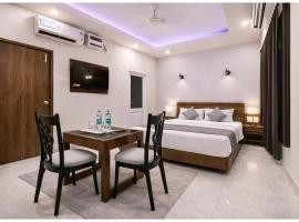 Hotel Rylvish Blue Inn Sagar Suite Near Jagannath Temple- Free Parking & Lift - Best Superior Hotel IN Puri, luxe hotel in Puri