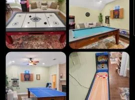 DFW Family Fun Retreat Game Room Pool Table Air Hockey Arcade Work Space Grill BBQ Firepit