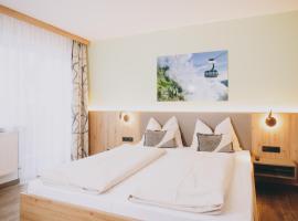 Pension Monika, Cozy B&B, newly renovated rooms in Kaprun โรงแรมในคาพรูน