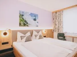 Pension Monika, Cozy B&B, newly renovated rooms in Kaprun