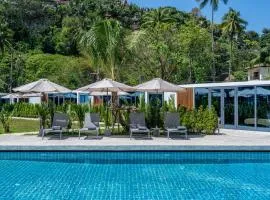 Nomad Cabin Phuket/a cozy home terrace &pool&beach
