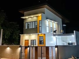 Nice Near-beach House at The Strands, Morong, Bataan, viešbutis mieste Morongas