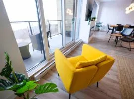 210 - Chic Escape - View & Comfort with Pool