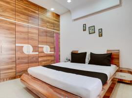 Super Collection O Alandi Bus Stand Pune Formerly Kaveri Executive Lodging, hotel sa Alandi