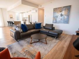 301 - Luxury Condo - Exceptional View & Pool, luxusn&yacute; hotel v destin&aacute;cii Baie-Saint-Paul