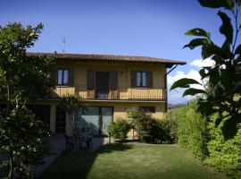 Casa Vacanze Doralice, hotelli kohteessa Barzana lähellä maamerkkiä Bergamon golfklubi