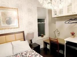 Warm Centre Downtown Toronto, hotel di Toronto