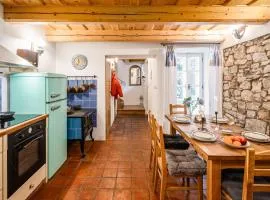 Prague Days - Cozy House near Prague Castle with Desk and Balcony