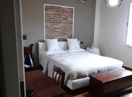 Cà Trifolera Barbaresco - Camera TRIPLA con bagno - IN ROMANTICO CASCINALE NEI VIGNETI CON CANTINA