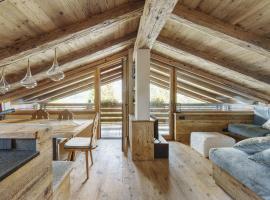 Cortina Penthouse Attico Villa Diana, hotel em Pocol