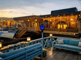 The Heritage Group Of Houseboats, пляжний готель у місті Срінагар
