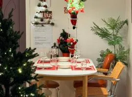 KojjeeBnB Bed Room2, Qeen size bed2, TV 2, #KSPO#JYP#Hanriver