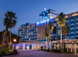 Disney's Hollywood Hotel: Hong Kong, Hong Kong Disneyland yakınında bir otel