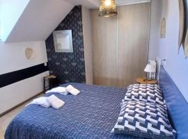 La Tour Des Quatre Chemins, hotel in Gramat