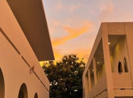 Avaya Boutique Hostel by Ayodya Beach Inn, hotel in Legian