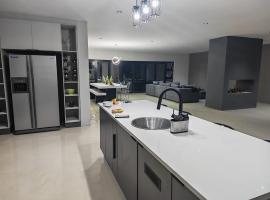 Tee Off House, Hotel in Parys