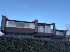 Luxury Rooms San Lorenzo、カーシナのホテル