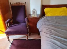 Large room with private de lux bathroom and free parking