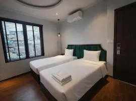 Maya Central Hotel & Spa