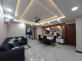 Stylish Luxury Apartment, Modern & Prime Location